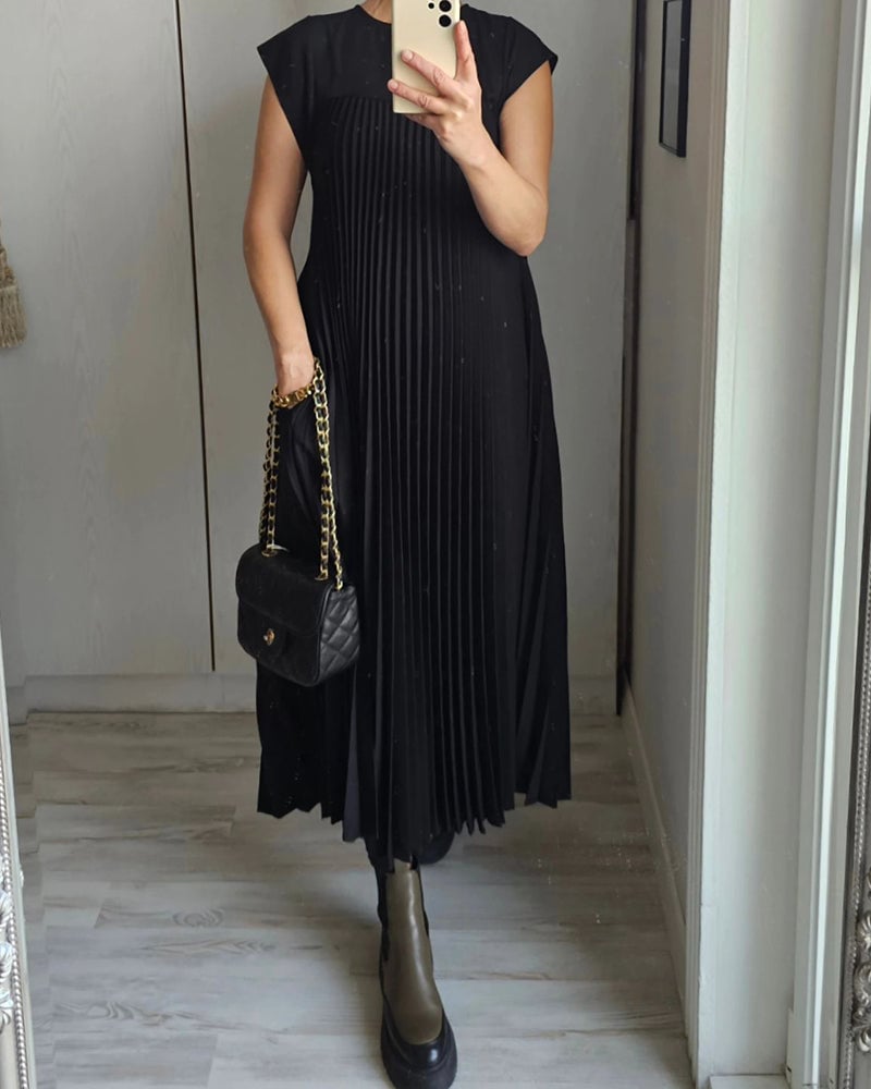 Sorrel - Elegant Spliced Pleated Maxi Dress